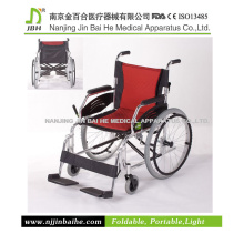 Diseño fácil de usar Silla de ruedas manual plegable